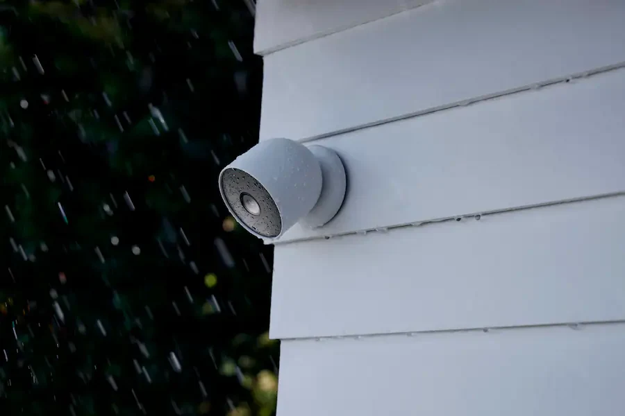 Google Nest Cam Battery GA01317-US – Snow 1080p Wireless Indoor & Outdoor Security Camera with Night Vision, Motion Detection & 2-Way Audio - Image 3